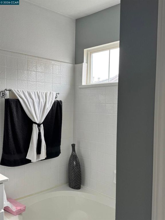 Image 10 of property listing at 1505 1505 Foxglove Pl, Richmond, CA 94806