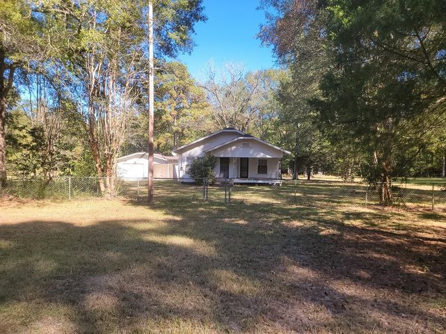 2357 County Road 4850, Warren, TX 77664