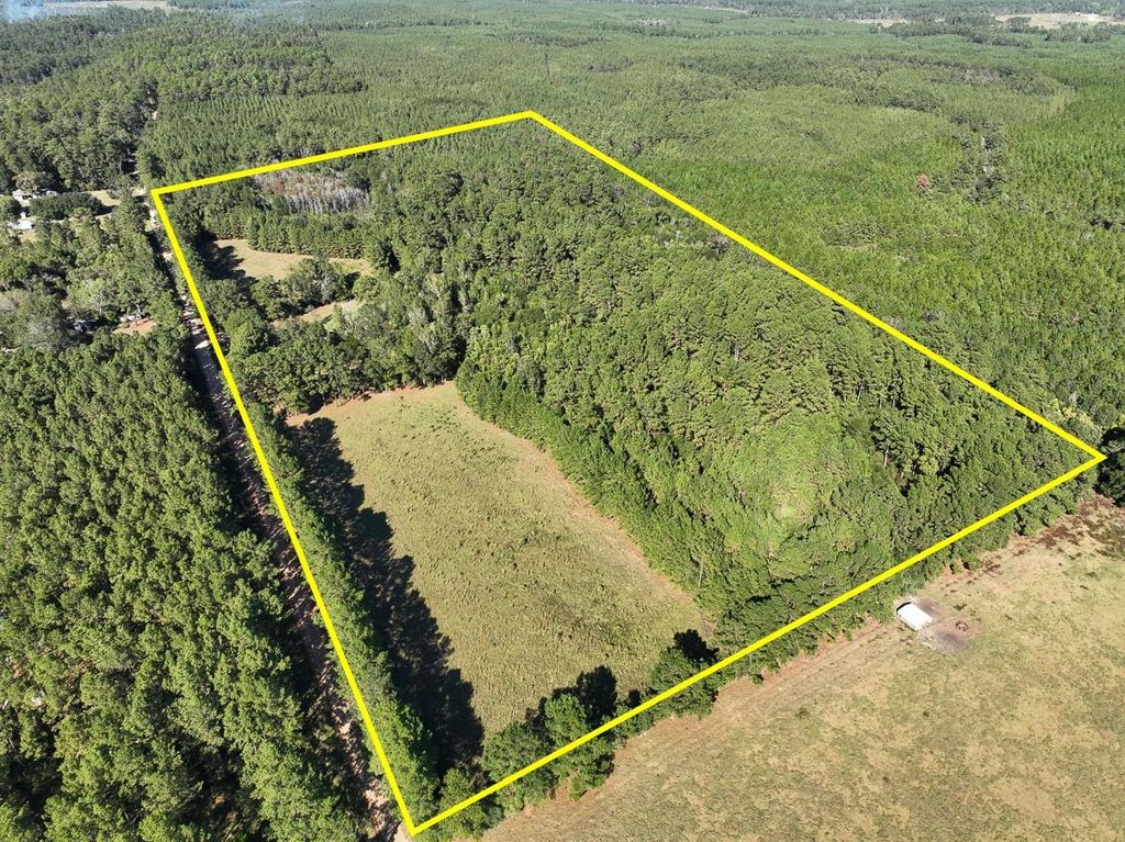 2357 County Road 4850, Warren, TX 77664