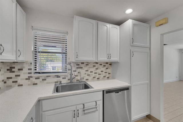 3529 NW 35 1606, Coconut Creek, FL 33066