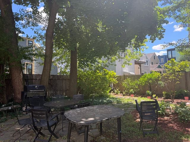 162 Hampshire 3, Cambridge, MA 02139