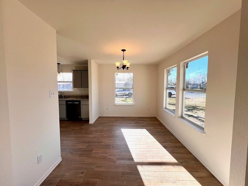 Image 6 of property listing at 2516 Waco Street, San Angelo, TX 76901