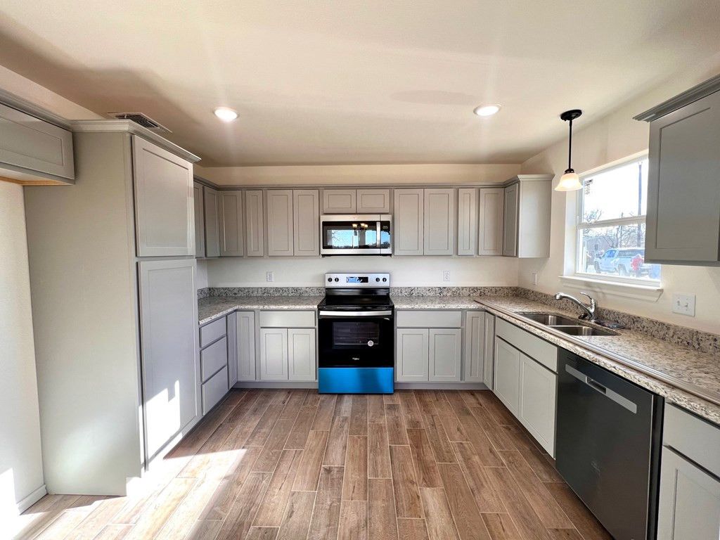 Image 8 of property listing at 2516 Waco Street, San Angelo, TX 76901