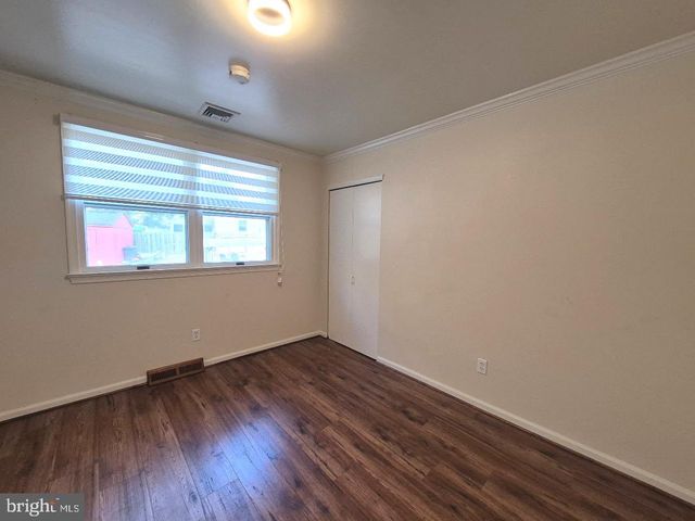 809 JAGUAR RD, Lindenwold, NJ 08021