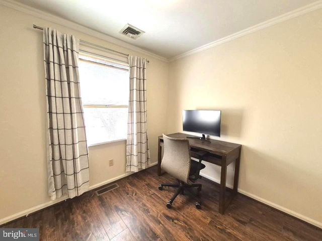 809 JAGUAR RD, Lindenwold, NJ 08021