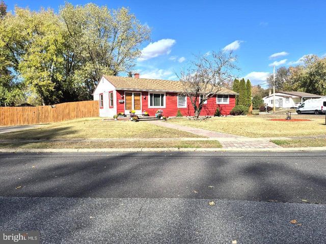 809 JAGUAR RD, Lindenwold, NJ 08021