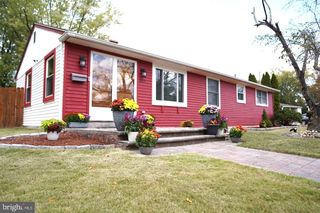 809 JAGUAR RD, Lindenwold, NJ 08021