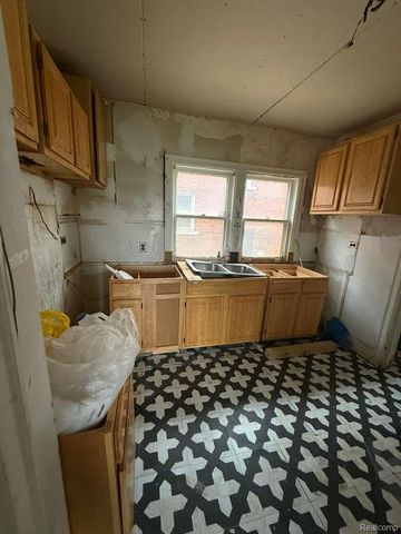 2330 W Buena Vista Street, Detroit, MI 48238