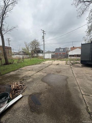2330 W Buena Vista Street, Detroit, MI 48238