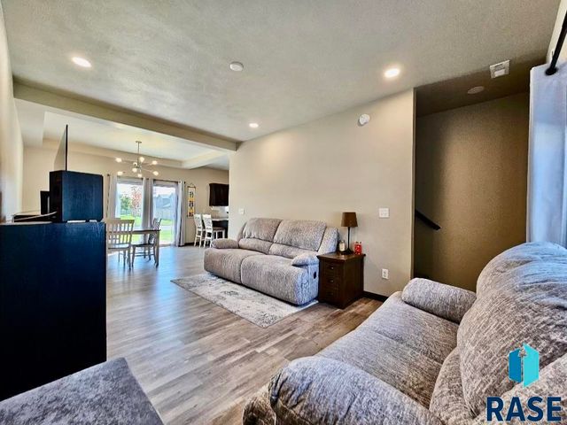 7717 S Townsley Ave Avenue 4, Sioux Falls, SD 57108