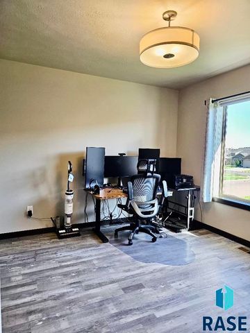 7717 S Townsley Ave Avenue 4, Sioux Falls, SD 57108