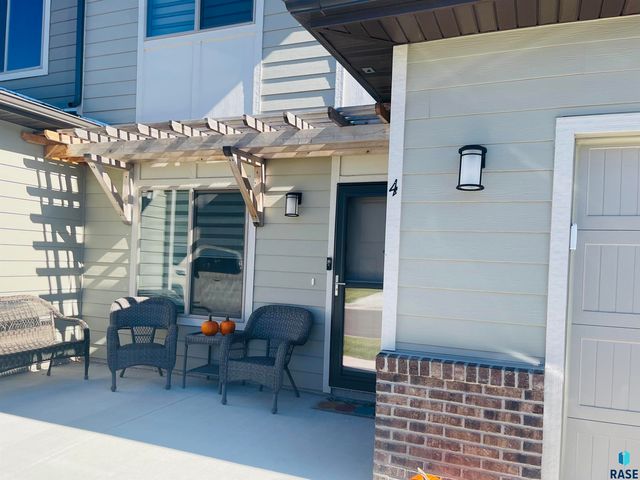 7717 S Townsley Ave Avenue 4, Sioux Falls, SD 57108