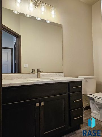 7717 S Townsley Ave Avenue 4, Sioux Falls, SD 57108