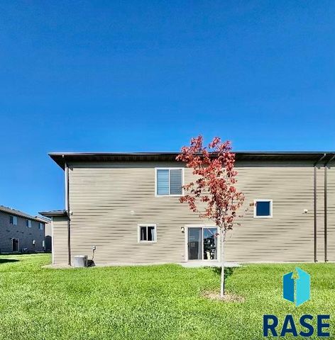 7717 S Townsley Ave Avenue 4, Sioux Falls, SD 57108