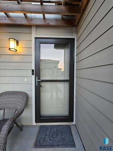 7717 S Townsley Ave Avenue 4, Sioux Falls, SD 57108