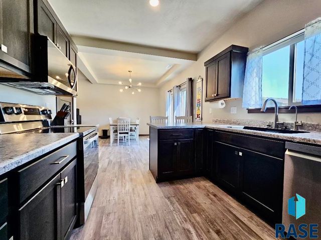 7717 S Townsley Ave Avenue 4, Sioux Falls, SD 57108