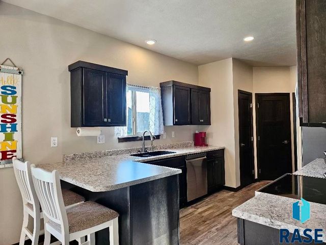 7717 S Townsley Ave Avenue 4, Sioux Falls, SD 57108