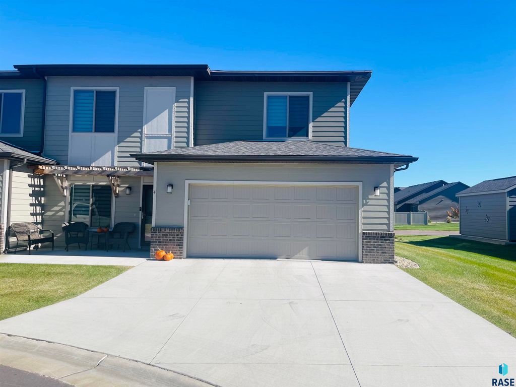 7717 S Townsley Ave Avenue 4, Sioux Falls, SD 57108