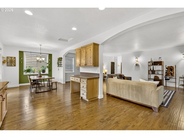 8615 Se 55TH Ave, Portland, OR 97206