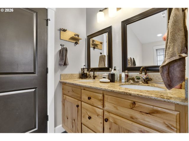 8615 Se 55TH Ave, Portland, OR 97206