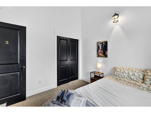 8615 Se 55TH Ave, Portland, OR 97206