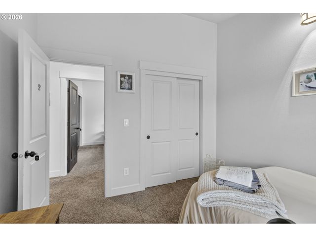 8615 Se 55TH Ave, Portland, OR 97206