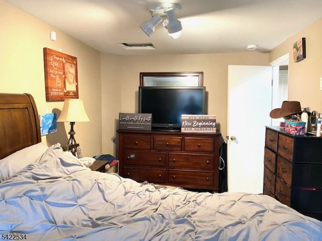 842 Mill St, Phillipsburg Town, NJ 08865