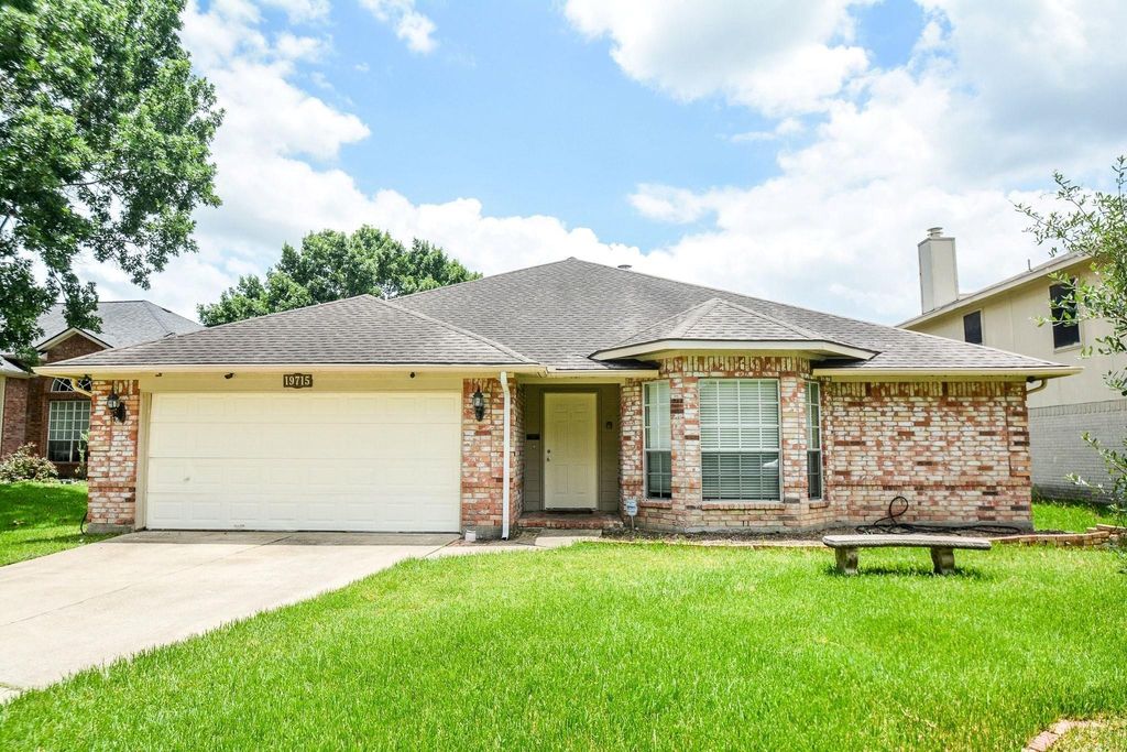 19715 Lindenfield Court, Katy, TX 77449