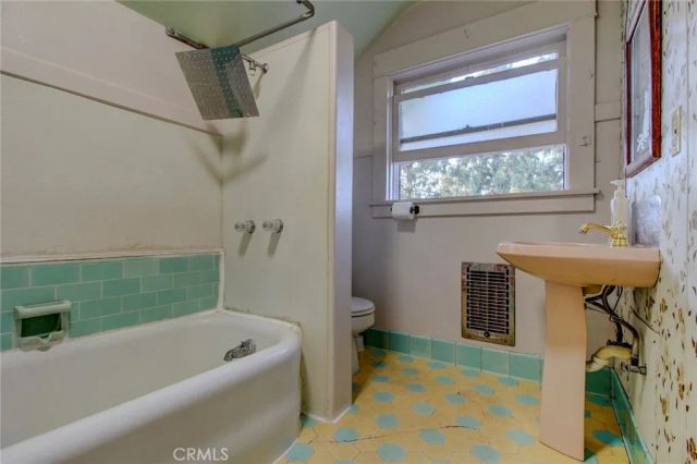 306 S Birch, Santa Ana, CA 92701