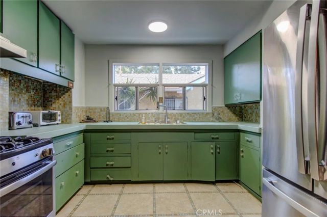 306 S Birch, Santa Ana, CA 92701