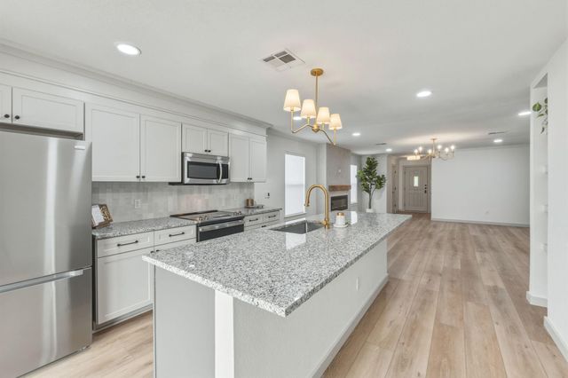 211 Banner Ave, Leander, TX 78641