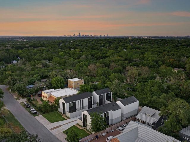 7505 Wynne LN 2, Austin, TX 78745