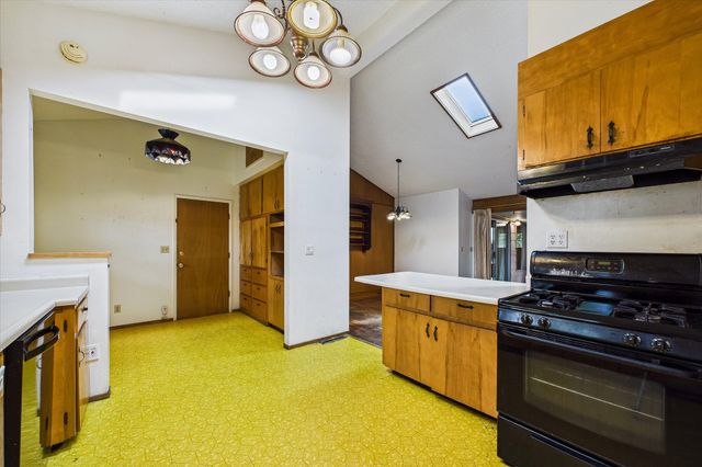 1776 Golf Course Road, Bayside South, CA 95524