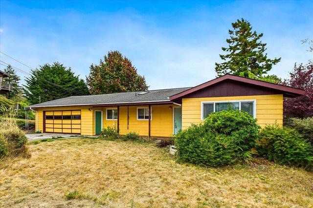 1776 Golf Course Road, Bayside South, CA 95524