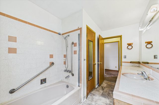 1776 Golf Course Road, Bayside South, CA 95524