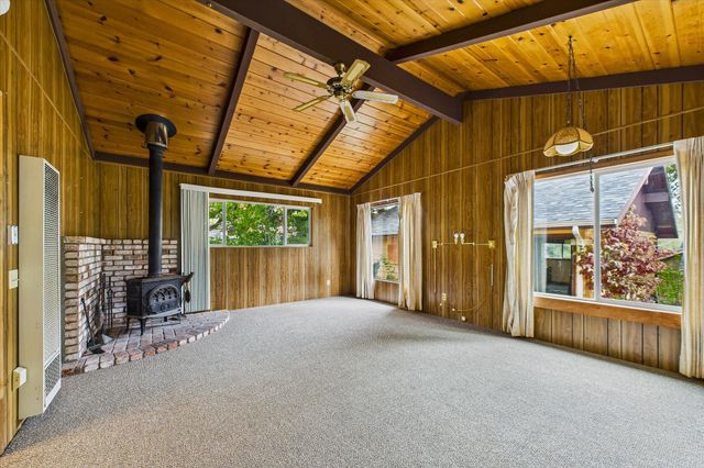 1776 Golf Course Road, Bayside South, CA 95524