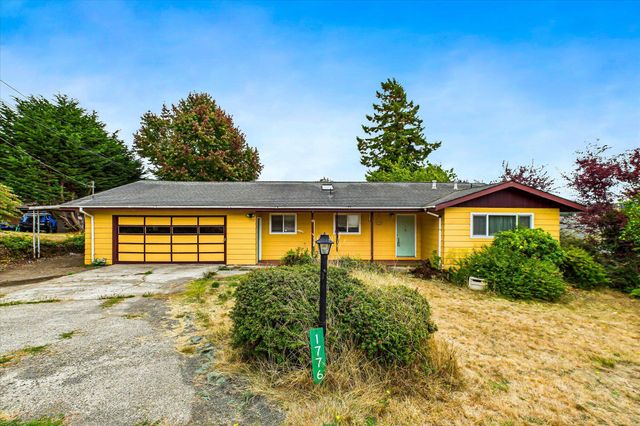 1776 Golf Course Road, Bayside South, CA 95524