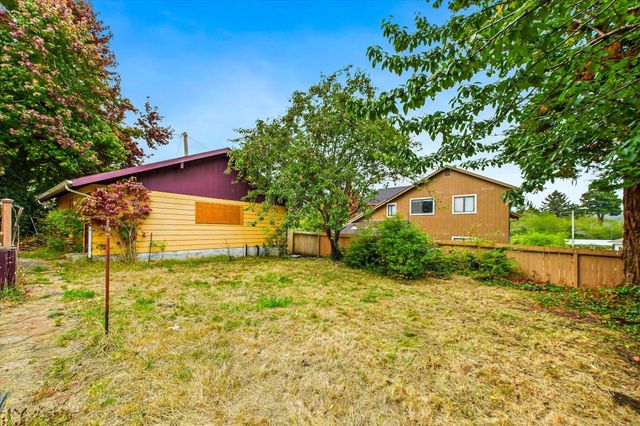 1776 Golf Course Road, Bayside South, CA 95524