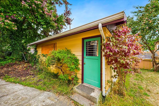 1776 Golf Course Road, Bayside South, CA 95524