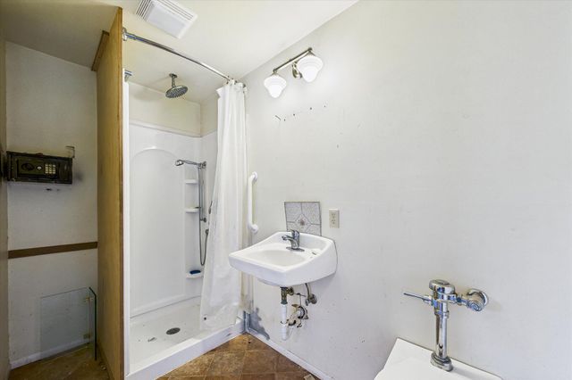 1776 Golf Course Road, Bayside South, CA 95524