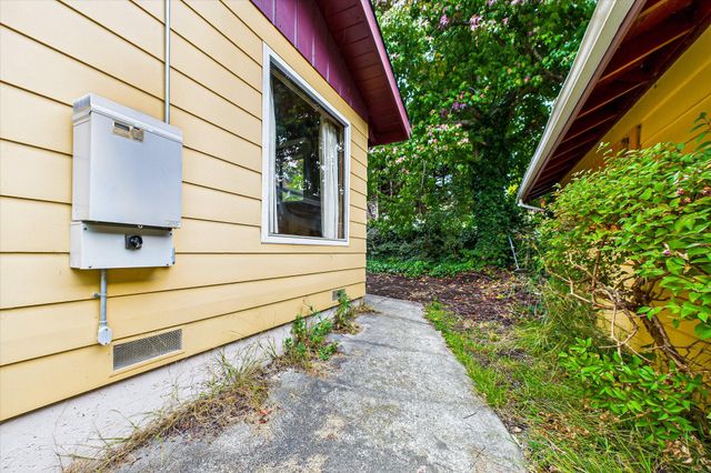 1776 Golf Course Road, Bayside South, CA 95524