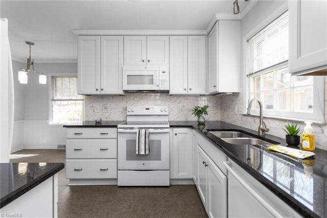 1104 Lamp Post Lane, Greensboro, NC 27410