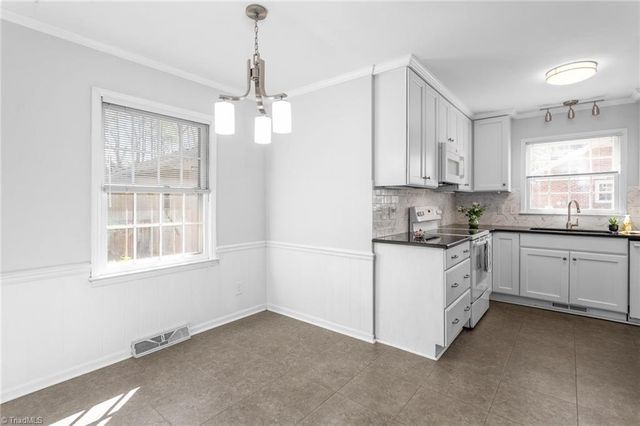 1104 Lamp Post Lane, Greensboro, NC 27410