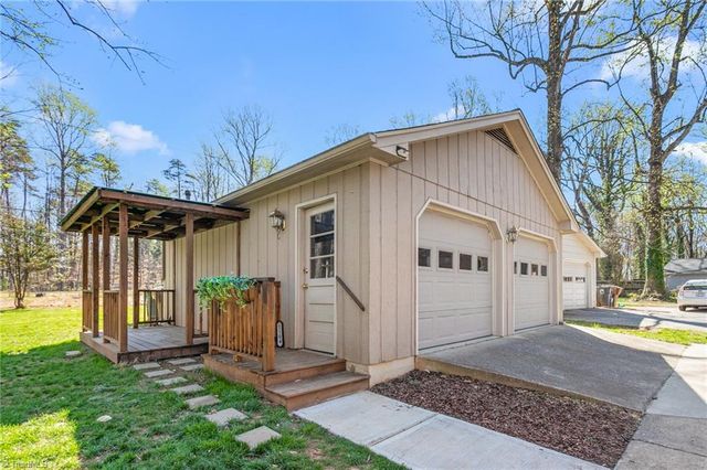 1104 Lamp Post Lane, Greensboro, NC 27410