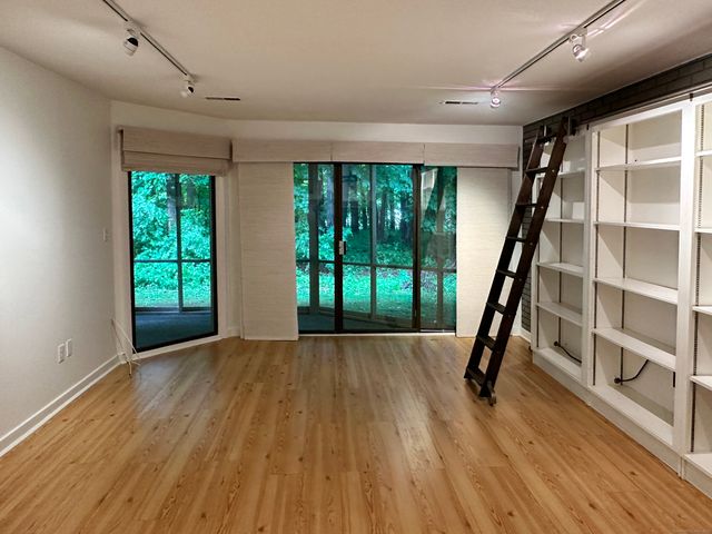 4 Upper Main Street 3, Sharon, CT 06069