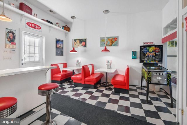 5289 FERRY NECK RD, Royal Oak, MD 21662