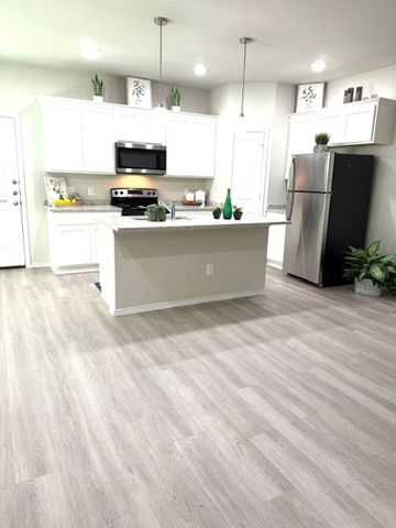 3501 Renfro 417, Burleson, TX 76028