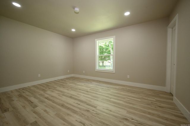 306 Gary Dr., Mena, AR 71953