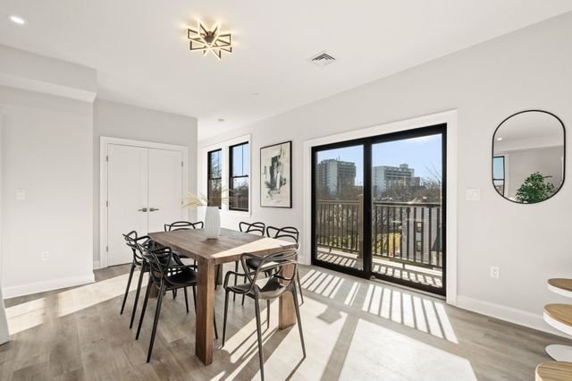 16 Foster Ct PHB, Medford, MA 02155