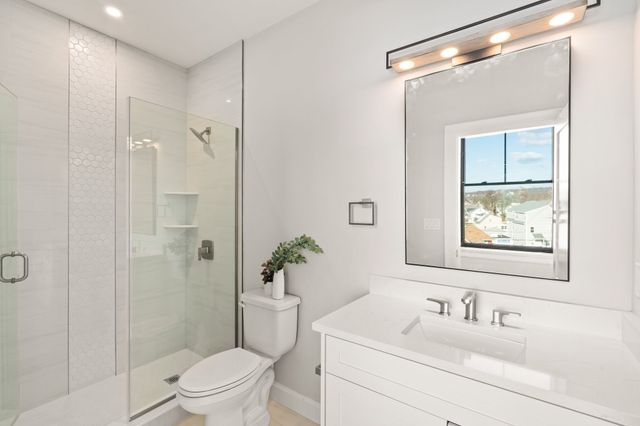 16 Foster Ct PHB, Medford, MA 02155